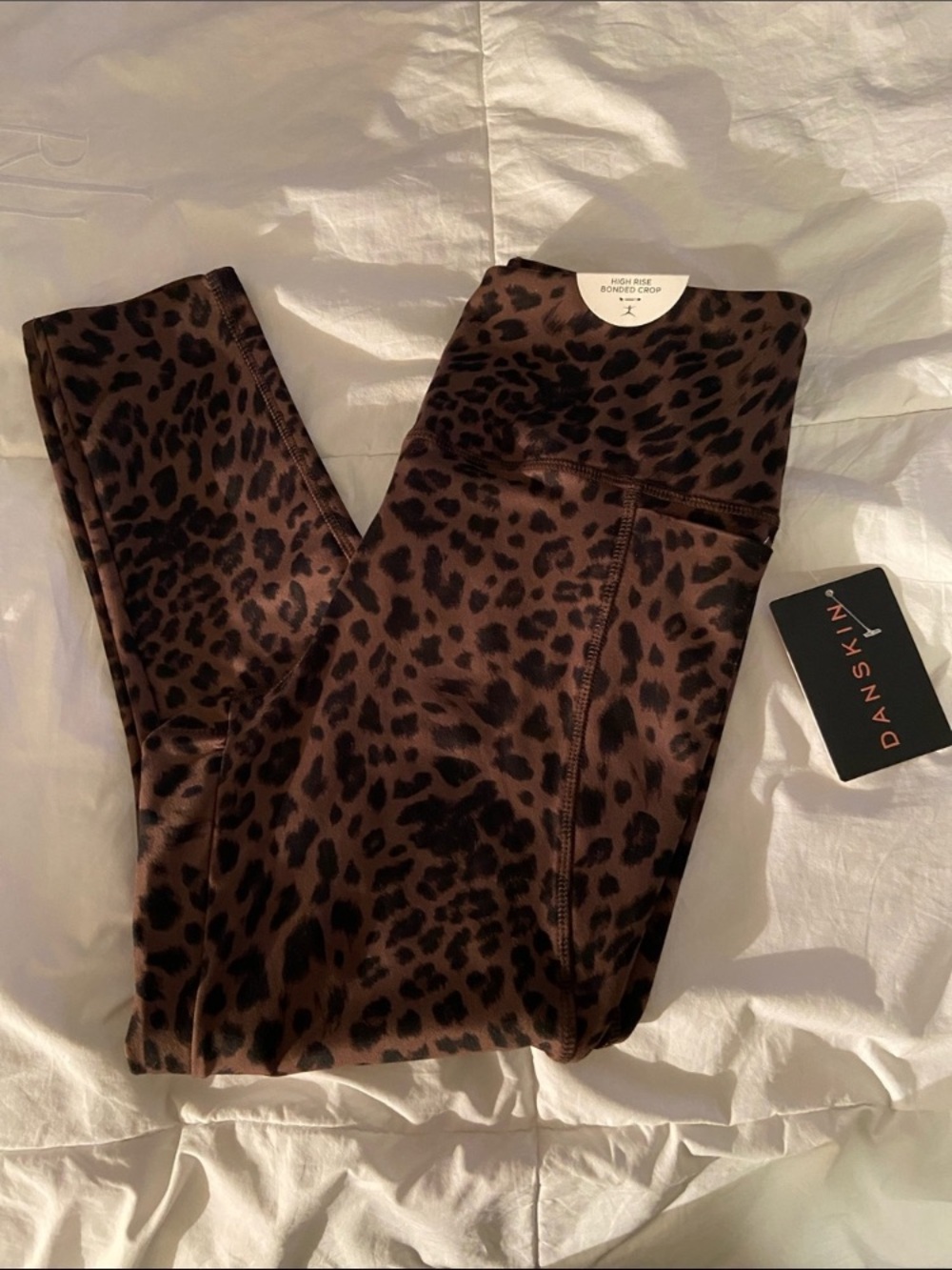 🐆Leopard Print High-Rise 
Crop Leggings🐆